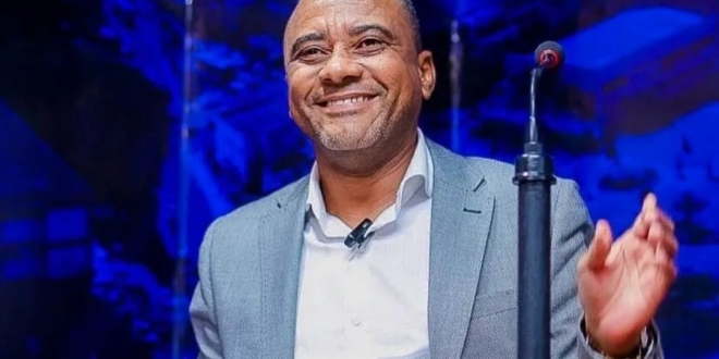 Prefeito Del antecipa salário de novembro e impulsiona o comércio local em Simões Filho