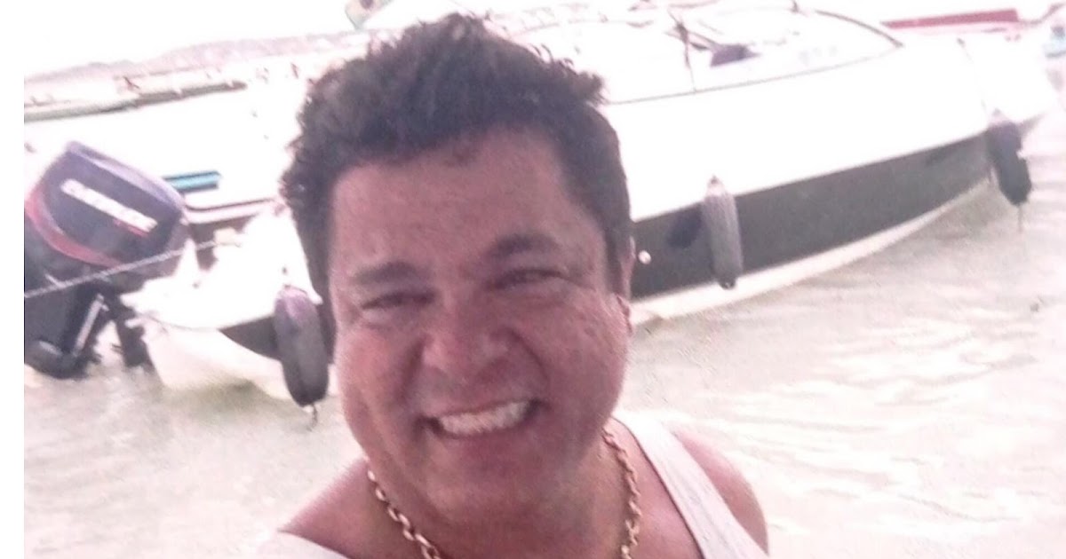 UM NOVO TEMPO: COM PEDREIROS REVOLTADOS NÃO DÁ...