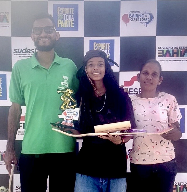 Aluna do Programa Simões Filho Esporte conquista título baiano de street skate