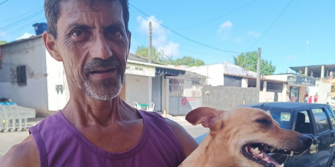 Cãozinho desaparecido volta para os braços do dono em Simões Filho