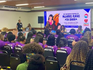 Em Salvador mulheres marcham na orla, nesta quarta (10), para a abertura da Febafes | SECOM