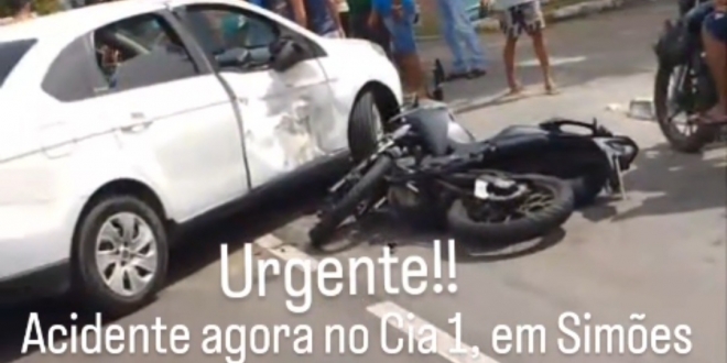 Motoqueiro fica ferido em colisão com carro em frente ao Ginásio de Esportes no CIA 2, em Simões Filho; VEJA O VÍDEO 