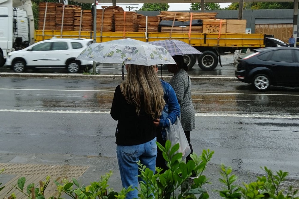 Sudeste tem alerta de chuva forte nesta quinta-feira