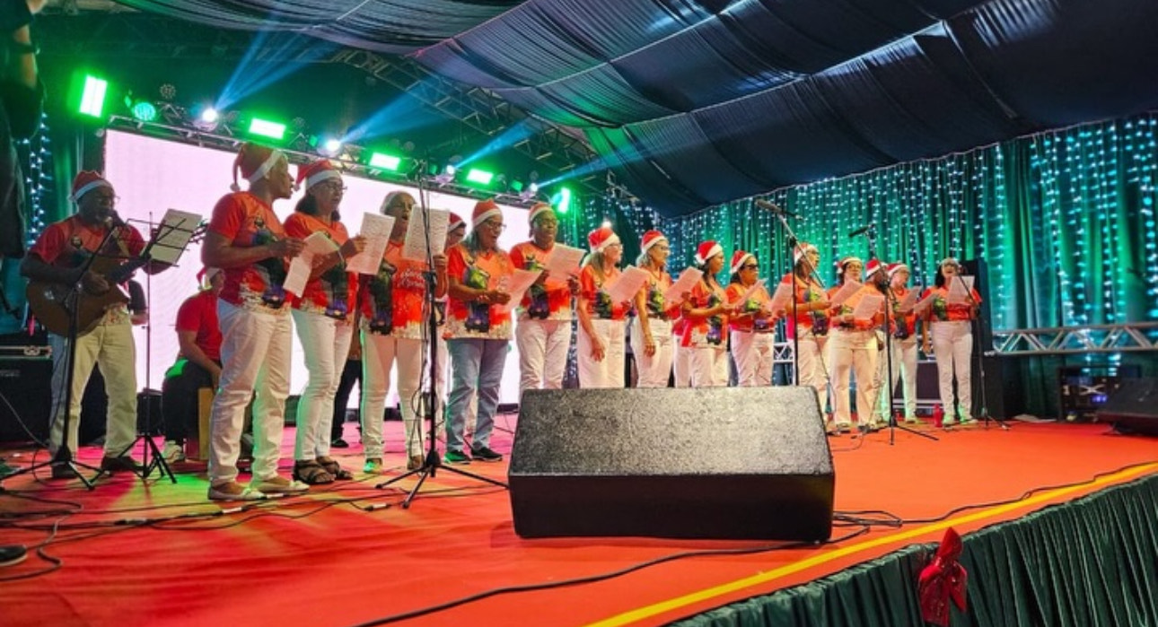 Vila Luz do Mundo segue com grande público e apresentações diversas