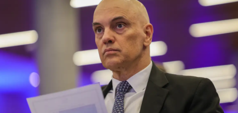 Moraes abre julgamento de réus acusados de monitorá-lo