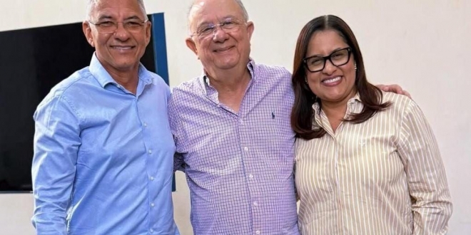 Deputada Kátia Oliveira e Dinha Tolentino visitam Zé Ronaldo em Feira de Santana e dialogam sobre fortalecimento político e ações para a população