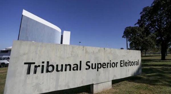 ELEIÇÕES 2026: Desinformação com IA pode render multa de até R$ 30 mil