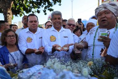 Fé e tradição marcam a Festa de Iemanjá em Salvador | SECOM