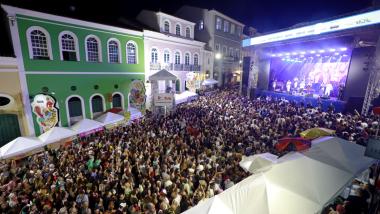 Governador prestigia abertura do Carnaval no Pelô e destaca valorização das manifestações culturais baianas | SECOM