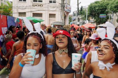 Governo da Bahia distribui mais de 70 mil litros de água potável durante o Carnaval 2026 | SECOM
