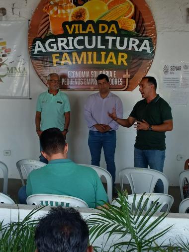 Reunião leva orientações sobre produção segura de mudas de citros em Rio Real | SECOM