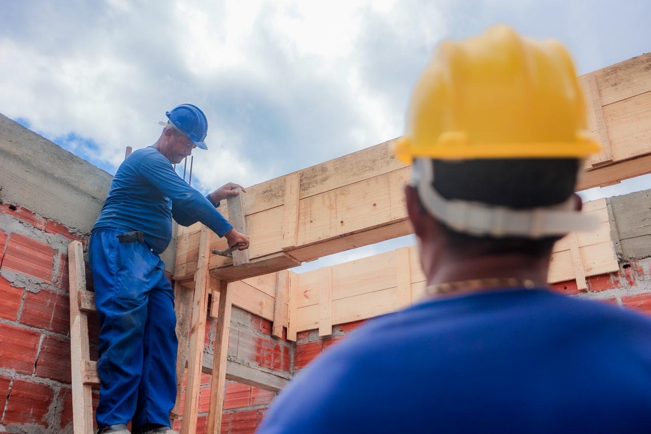 Simões Filho: Construção da Creche Modelo segue avançando
