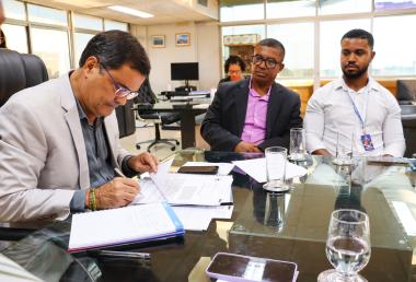 Sindicato vai atuar no ordenamento de profissionais que trabalham com carregamento de carga na Ceasa | SECOM