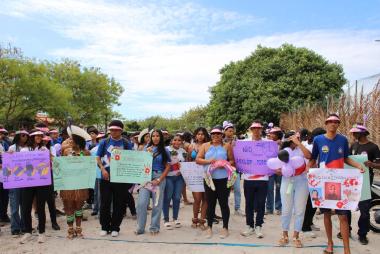 Dia da Mulher: estudantes e professores do Colégio Estadual Indígena Coroa Vermelha promovem ações contra violência de gênero | SECOM