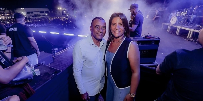 Primeira-dama celebra mais um ano de vida em Simões Filho 