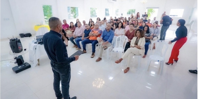 Prefeito Del recebe equipes para avanço de projeto de prevenção em Simões Filho