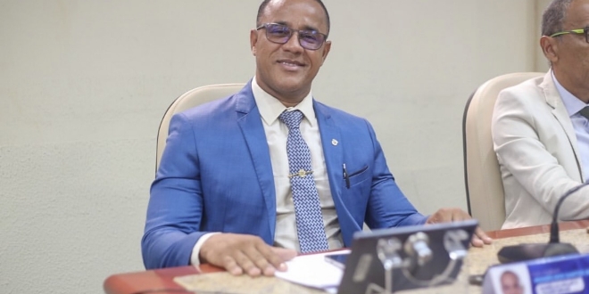 Vereador Moisés Santos destaca importância do Dia Nacional da Libras e reforça inclusão em Simões Filho