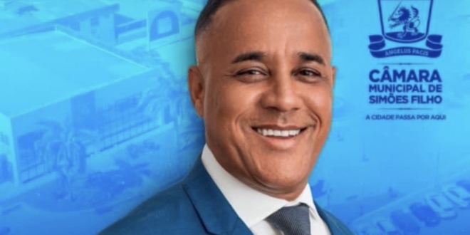 Vereador Moises Santos solicita cobertura da quadra Edmundo Silva Santana Filho no Ponto Parada