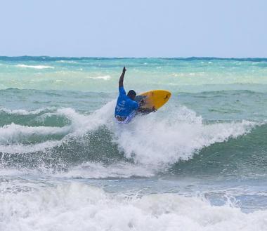 Bahia viaja para disputa de etapa do Brasileiro de parasurf em busca de vaga no Mundial | SECOM
