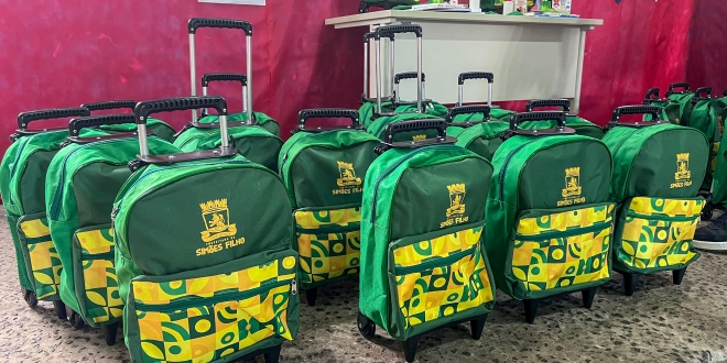 Simões Filho: Prefeitura segue com entregas de kits escolares e mobiliários para alunos da Educação Infantil