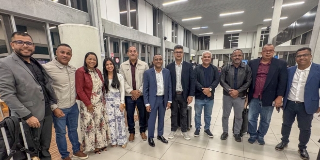 Simões Filho: comitiva liderada pelo prefeito Del segue para Brasília em busca de investimentos