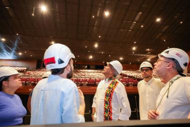 Jerônimo Rodrigues visita obra do Teatro Castro Alves, que reabre ao público em 1º de julho | SECOM