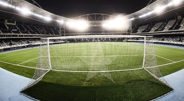Botafogo x Vitória: onde assistir, prováveis escalações e arbitragem