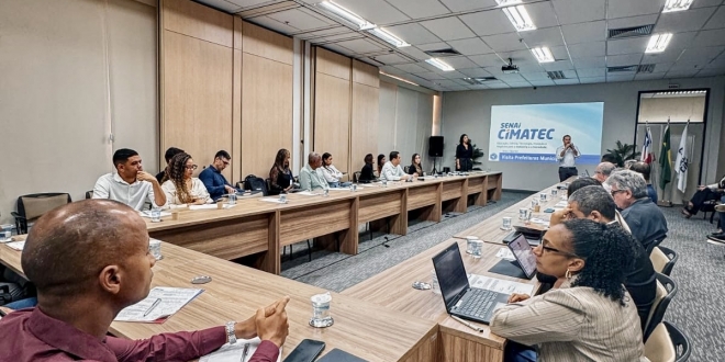 Simões Filho participa de encontro sobre soluções tecnológicas para o desenvolvimento dos municípios