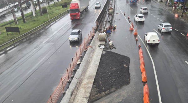 DNIT aponta infiltração como causa de afundamentos na BR-324