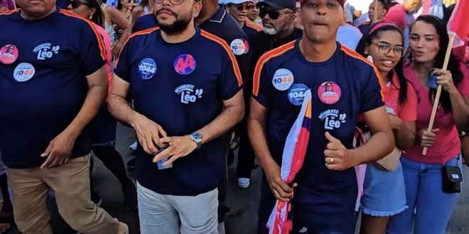 Equipe de Léo Prates coloca bloco forte na rua em caminhada em Simões Filho