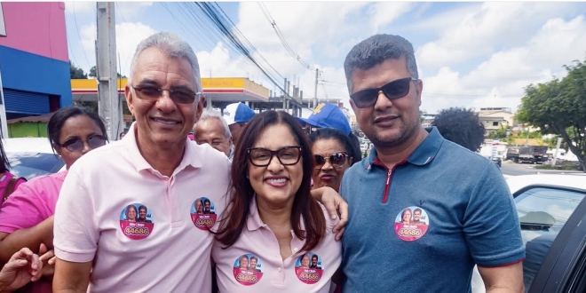 Simões Filho: Presidente da Câmara participa de adesivaço e reforça apoio à reeleição de Kátia Oliveira