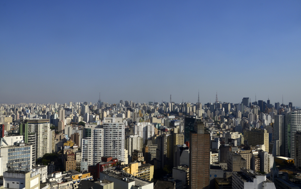 Até quando vai o calor? Veja quando as temperaturas devem cair em SP e no Brasil