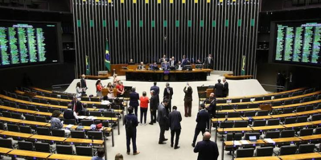 Câmara aprova projeto que amplia limite de faturamento do MEI e perdoa dívidas; texto vai ao Senado