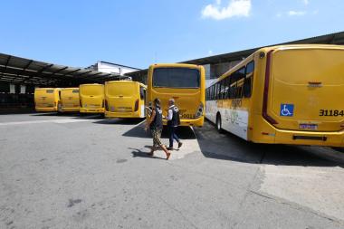 PGE e Procon da Bahia levam à Justiça e à polícia denúncias sobre 944 ônibus parados em Salvador no segundo turno da eleição | SECOM