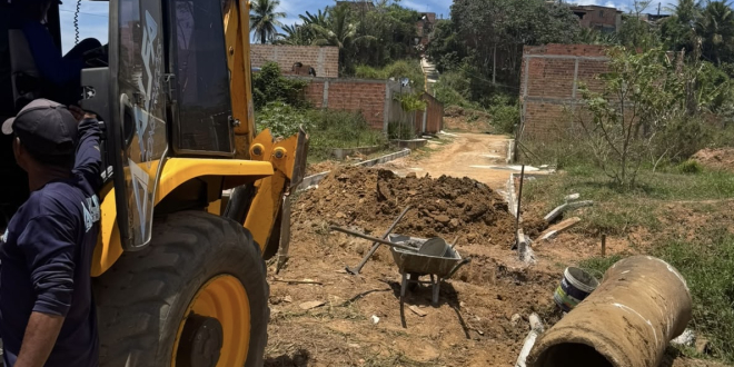 Simões Filho: Prefeitura avança com obras de drenagem na Travessa da Rua do Fogo